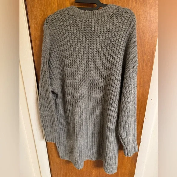 NWT Torrid size 1 (1X 14-16) gray sweater with bead lightning bolt detail - Picture 2 of 13